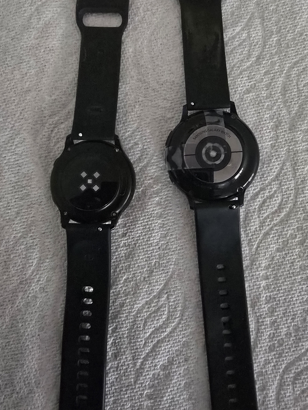 Samsung Black Silicone Smartwatch Duo - Picture 3 of 5